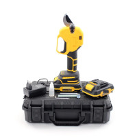 Акумуляторний секатор Instrumentop DCMPP560P1 (24V, 5AH, 30 мм) з індикатором заряду, підсвічуванням та можливістю точних різів